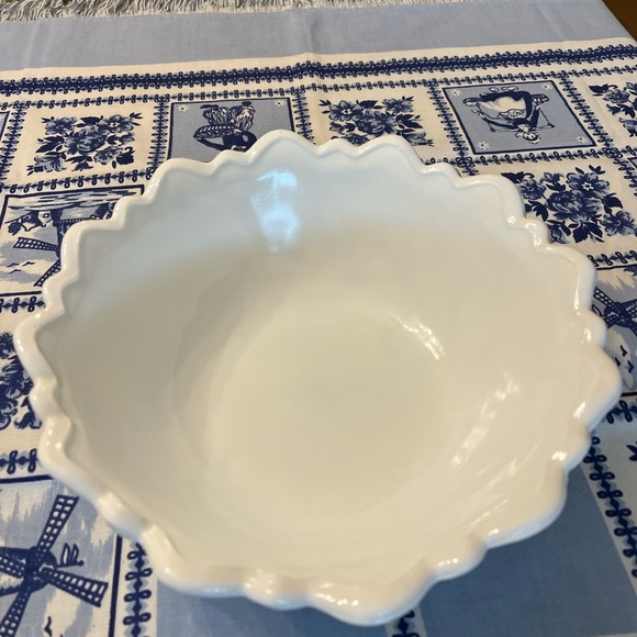 Cabbage Leaf Bowl - Picture 3 of 5